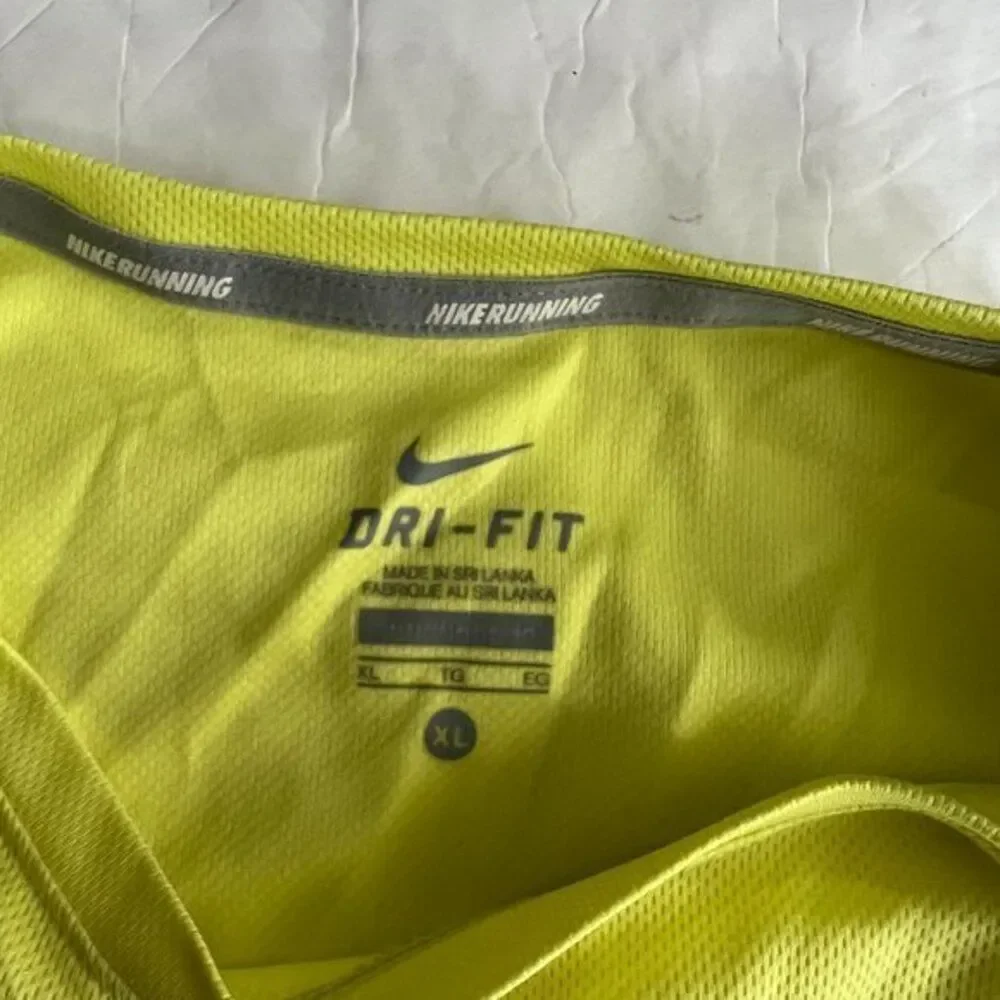 Nike Tee XL Neon Yellow Kiss My Fast Bright Short Sleeve T Shirt Dri Fit Used. s